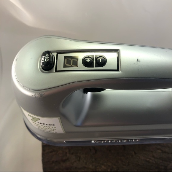 Cuisinart Kitchen Cuisinart Hm7 Hand Mixer 7 Speed Silver With Blades And Holder Poshmark